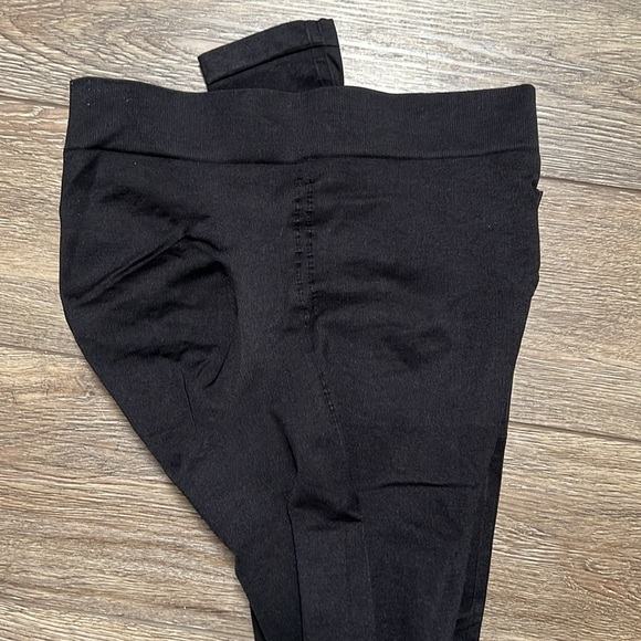 BLANQI EVERYDAY
Maternity Belly Support Leggings - Picture 4 of 6